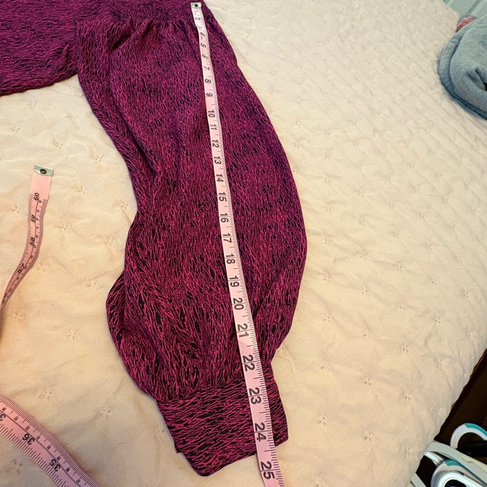 Worthington Vibrant Pink and Black Top - Picture 8 of 9